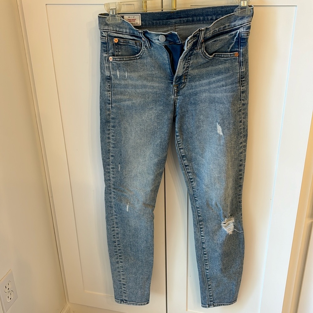 Size 26 Gap True Skinny High Rise jeans